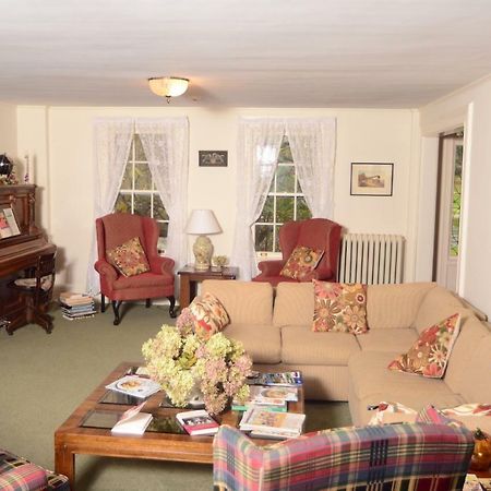 Windflower Inn Great Barrington Esterno foto