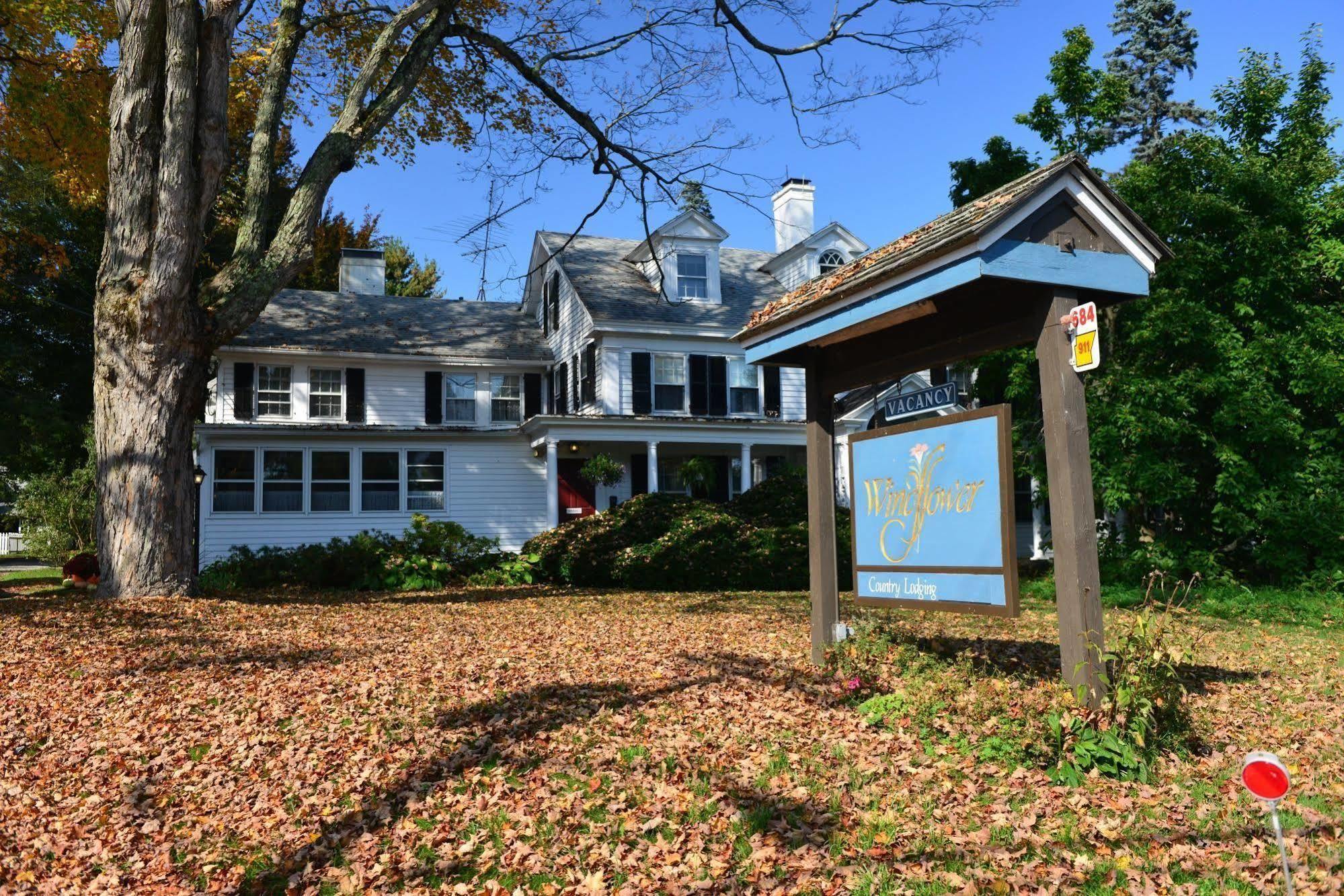 Windflower Inn Great Barrington Esterno foto