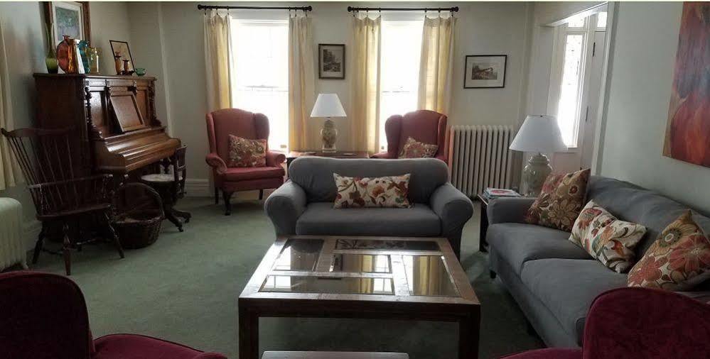Windflower Inn Great Barrington Esterno foto