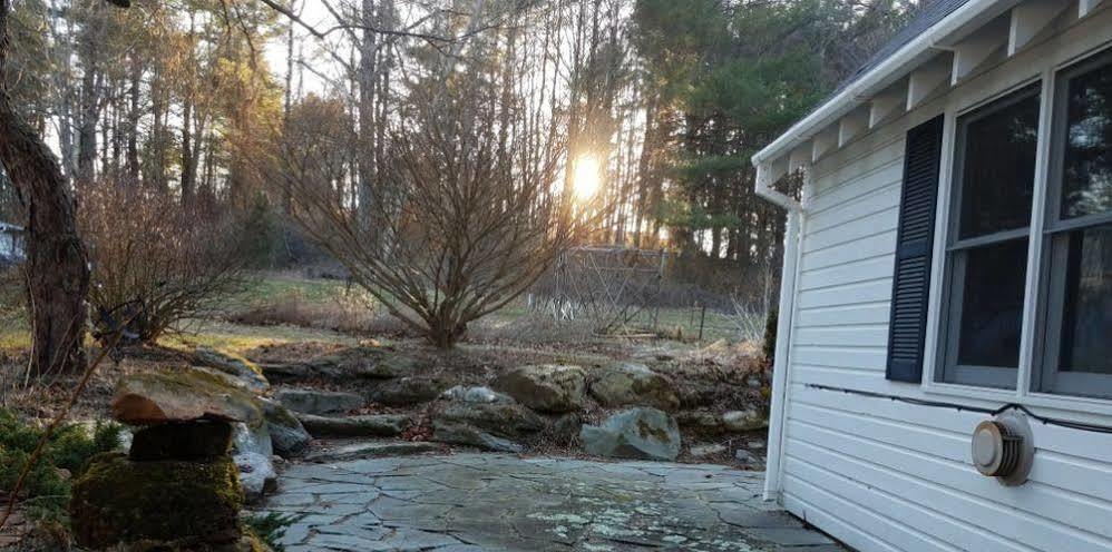 Windflower Inn Great Barrington Esterno foto