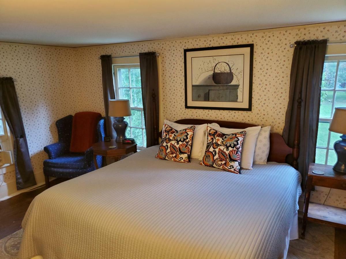 Windflower Inn Great Barrington Esterno foto